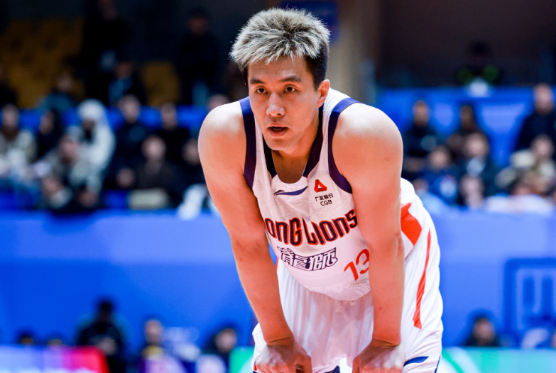 彩经网官网首页-郭艾伦25+6赛季新高！广州负青岛4连败 徐昕14+12段昂君24分