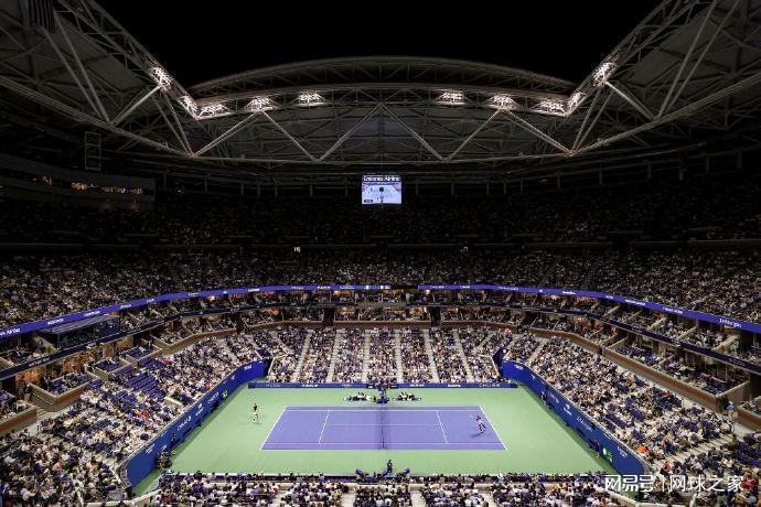 萨巴八胜富家女,阿尼娃逆转大坂,莱巴炒教练,名宿患癌拉杯换将